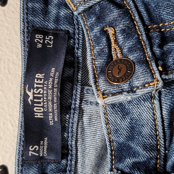 HOLLISTER Ultra High-Waist High-Rise Mom Jean Straight Leg Ripped Torn Denim W28 - Picture 3 of 15